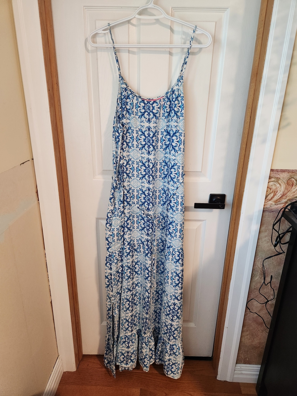 Isaac Mizrahi Blue and White Tile-Print Linen Blend Maxi Dress